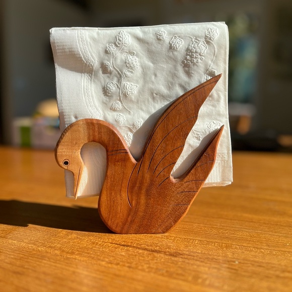 Wooden swan napkin holder - Picture 3 of 4